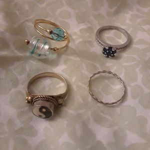 Set of 4 rings